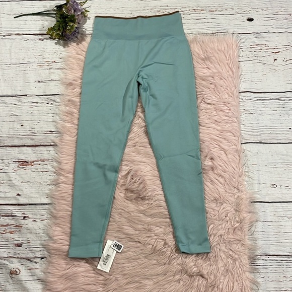 NWT Outdoor Voices Seamless Ribbed 7/8 Legging- Storm - Picture 2 of 9